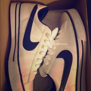 Nike - Sweet Classic Leather (White/Navy Blue)